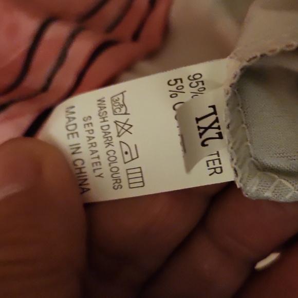 NIB! Pink Skeleton print stretch top - Picture 7 of 8